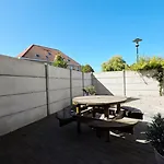 Appartement Avec Jardin Au Coeur Des Remparts De