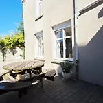 Avec Jardin Au Cœur Des Remparts De Appartement *